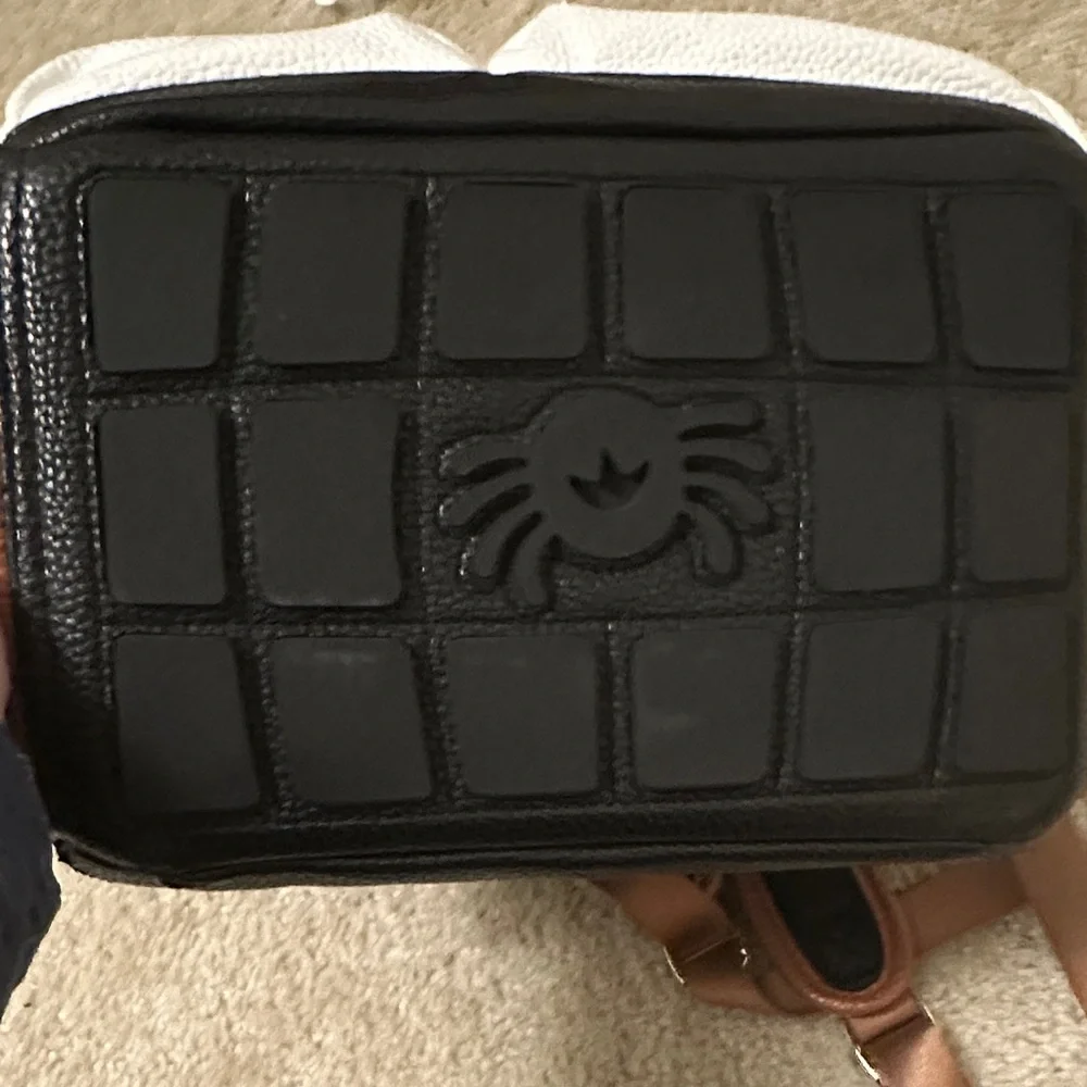 Itzy Ritzy Boss backpack coffee & Cream - Picture 5 of 10